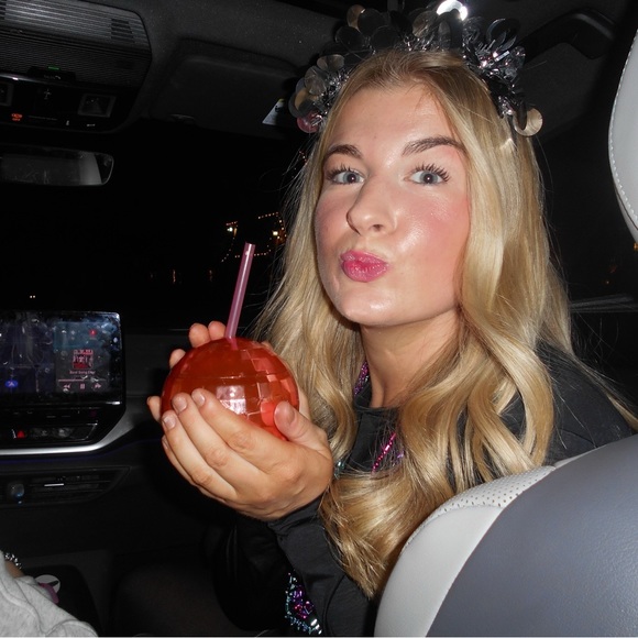 rhiannon_lucy